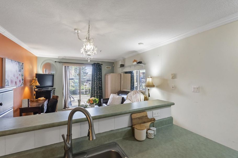 202 868 Kingsway Way Vancouver, BC - 5