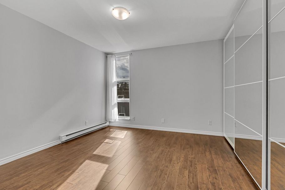 5 1535 St. Georges Avenue North Vancouver, BC - 10