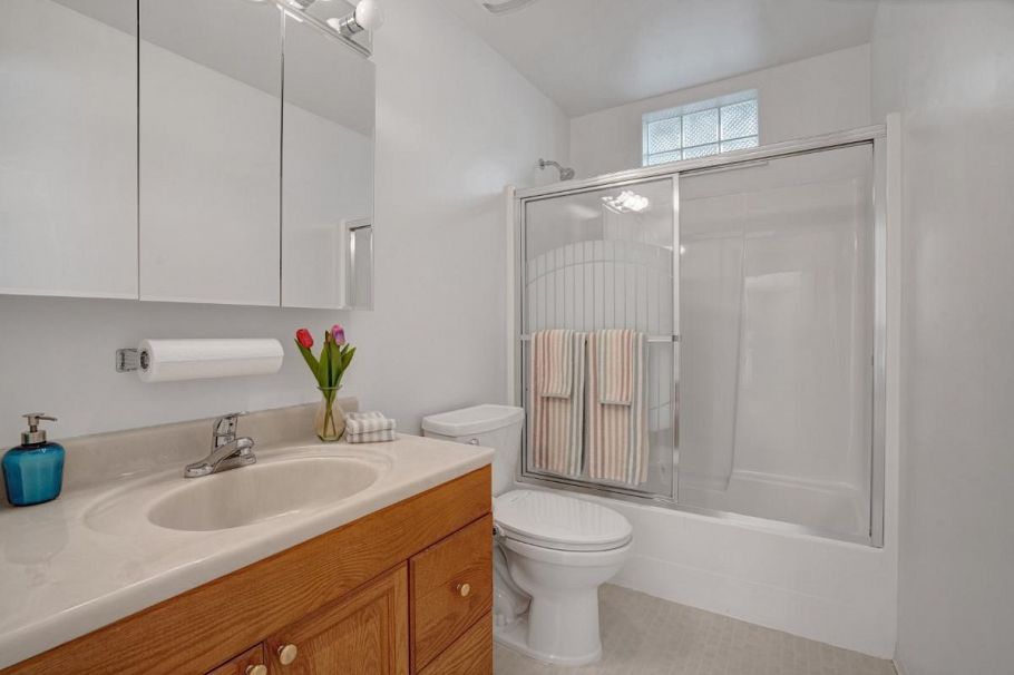 2856 W King Edward Avenue Vancouver, BC - 20