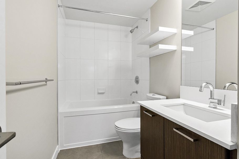 302 2321 Scotia Street Vancouver, BC - 20