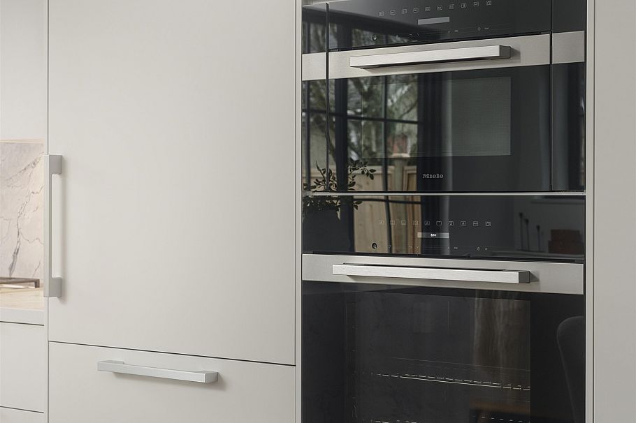 2 240 E 37th Avenue Vancouver, BC - 9