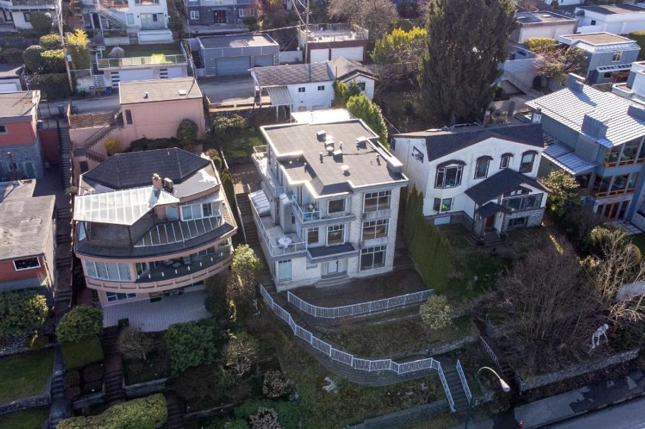 2856 W King Edward Avenue Vancouver, BC - 31