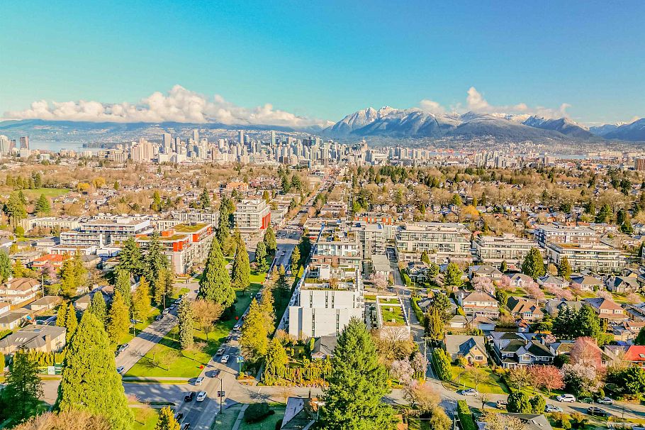 208 4408 Cambie Street Vancouver, BC - 1