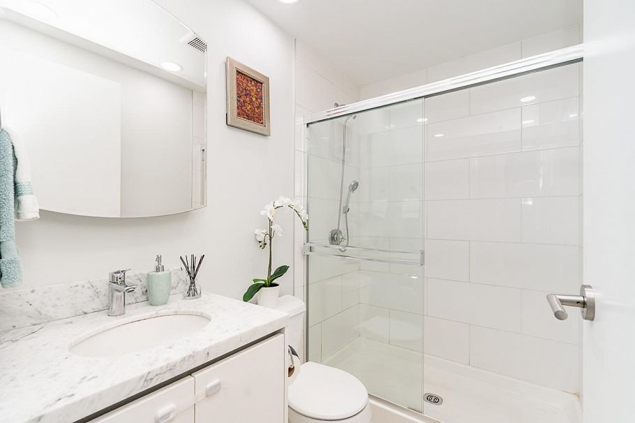 1002 170 W 1st Street North Vancouver, BC - 20