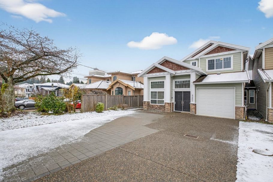 5251 Chesham Avenue Burnaby, BC - 1
