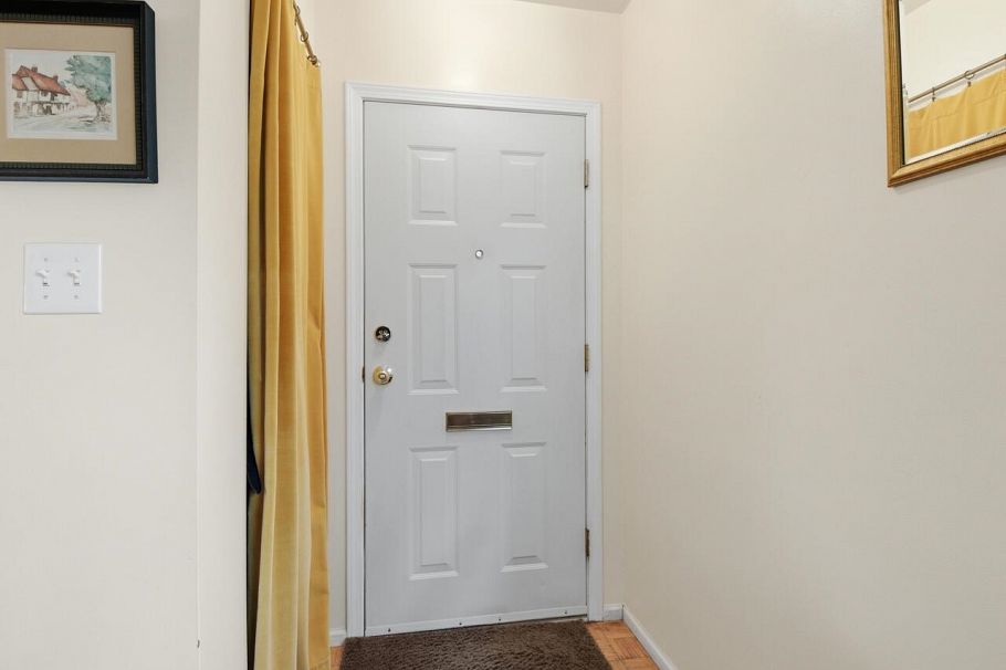 2935 Victoria Drive Vancouver, BC - 2