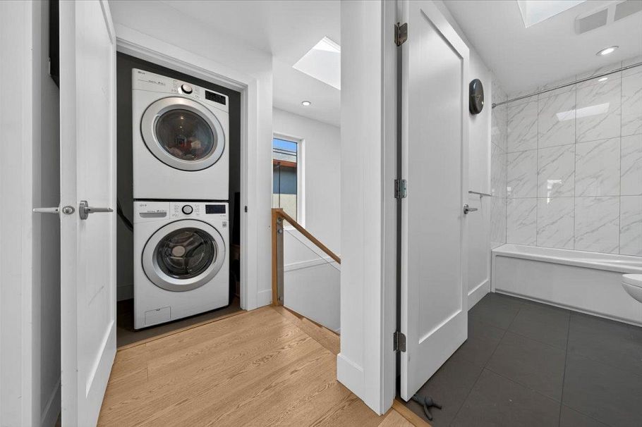 2 252 E 19th Street North Vancouver, BC - 15