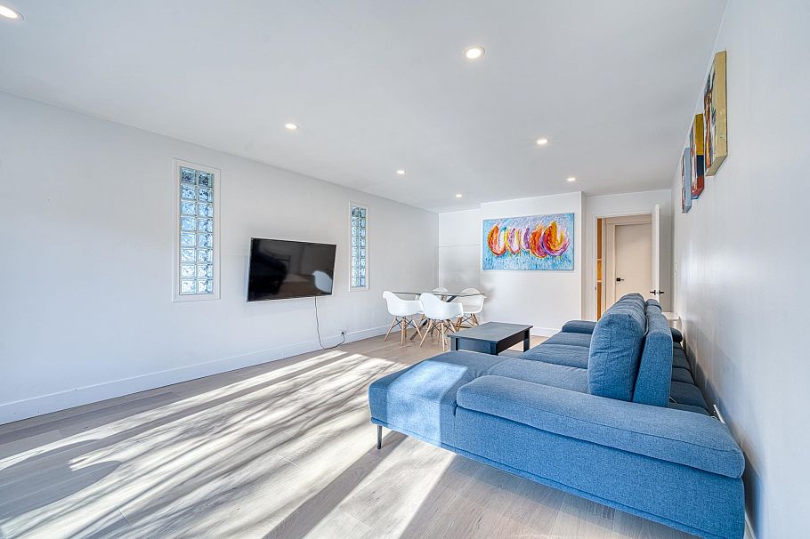 4377 W 12th Avenue Vancouver, BC - 15