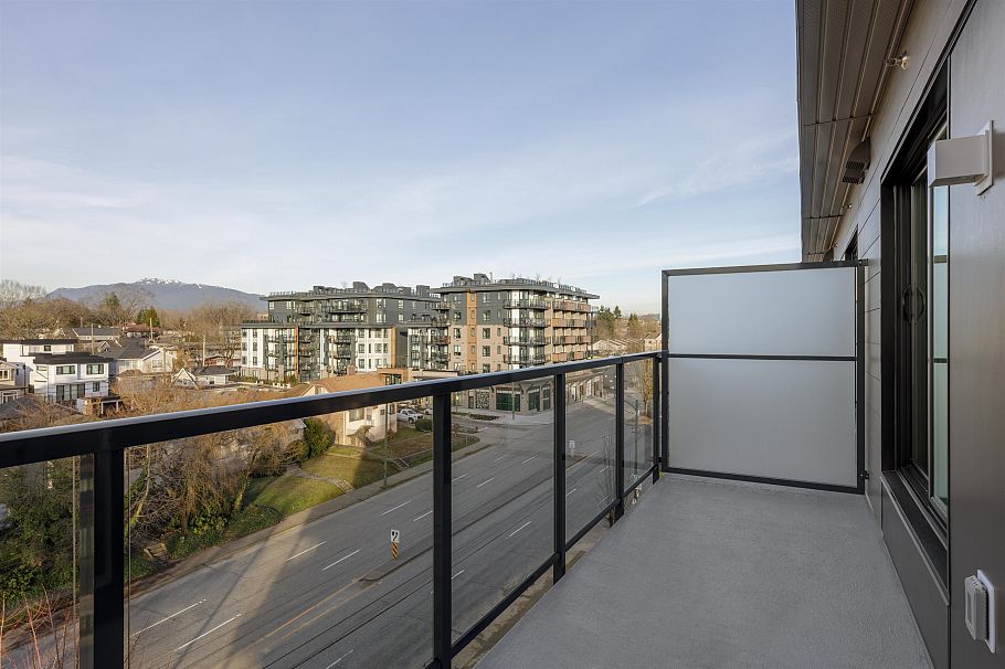 406 2268 E Broadway Street Vancouver, BC - 21