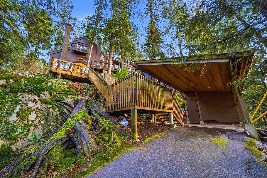 1616 Roxbury Road North Vancouver, BC - 28