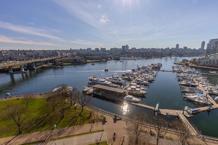 1507 1033 Marinaside Crescent Vancouver, BC - 25
