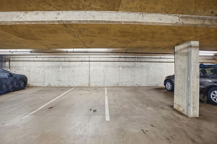 2201 120 W 2nd Street North Vancouver, BC - 20