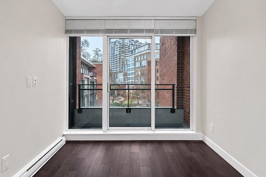 302 2321 Scotia Street Vancouver, BC - 16