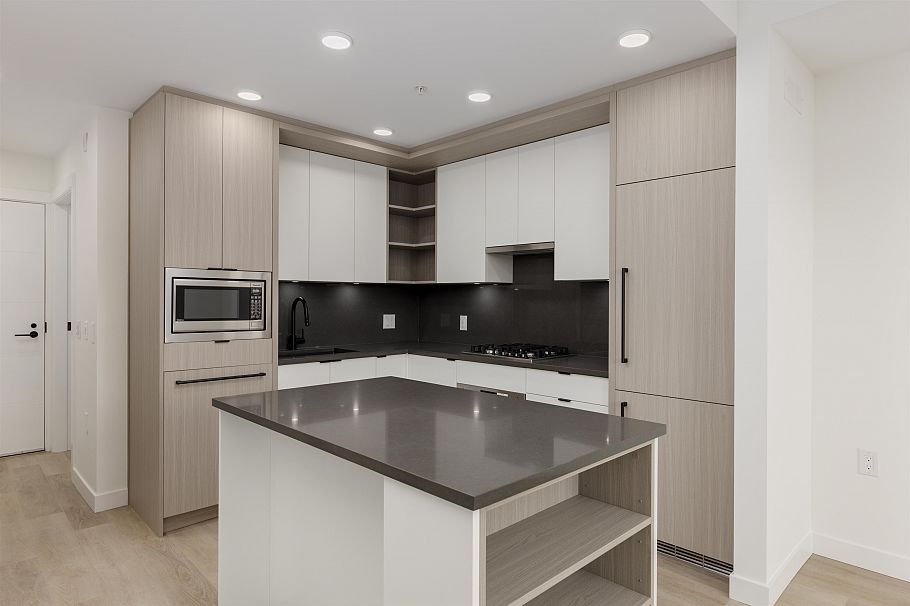 406 2268 E Broadway Street Vancouver, BC - 9