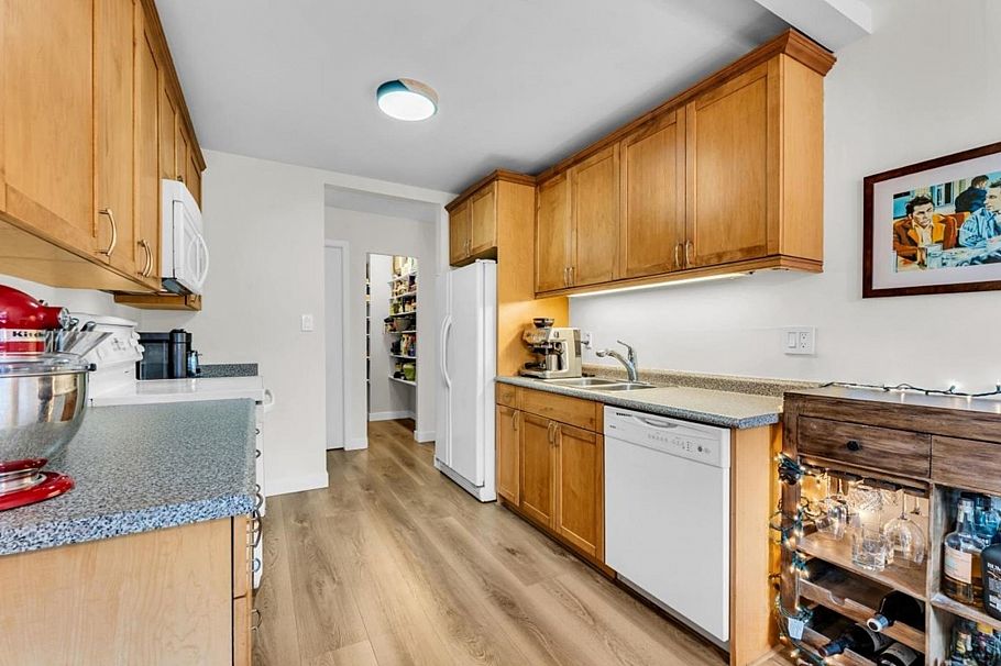 102 1935 W 1st Avenue Vancouver, BC - 14