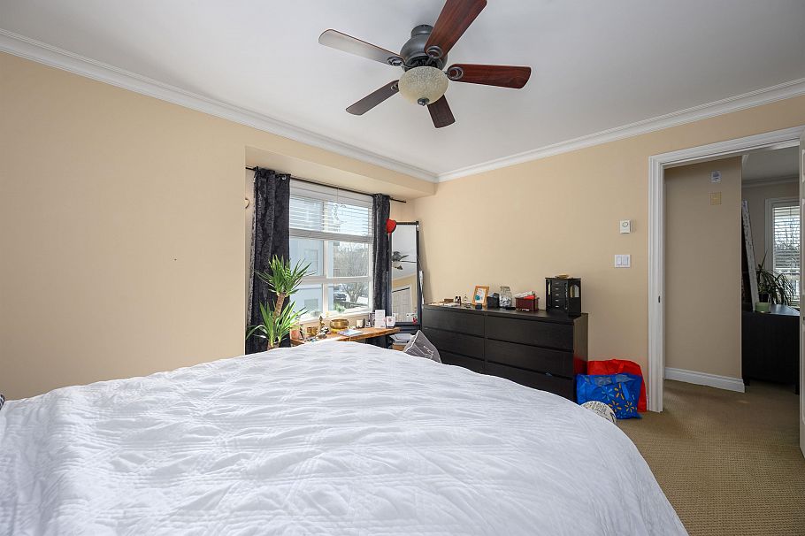 201 128 W 21st Street North Vancouver, BC - 11