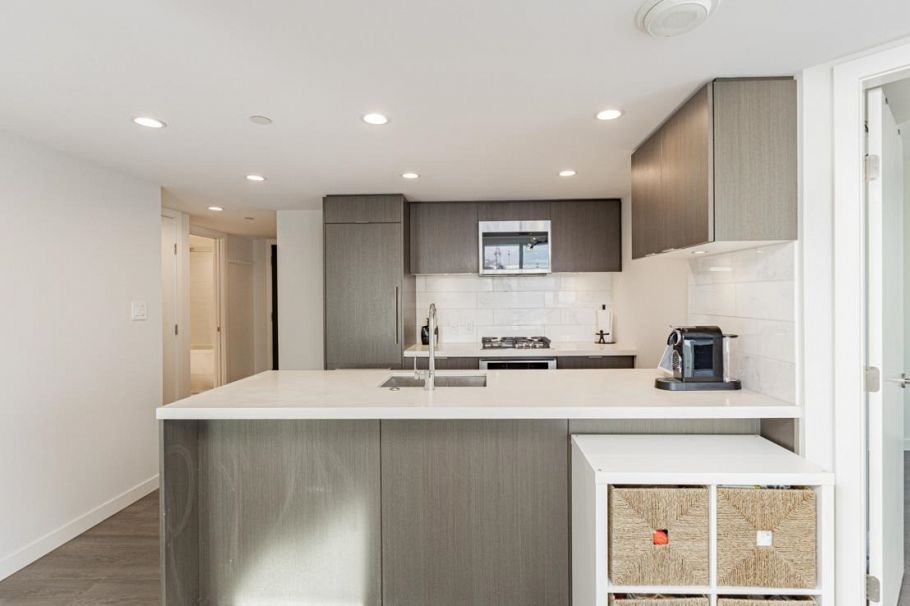 2907 8189 Cambie Street Vancouver, BC - 4