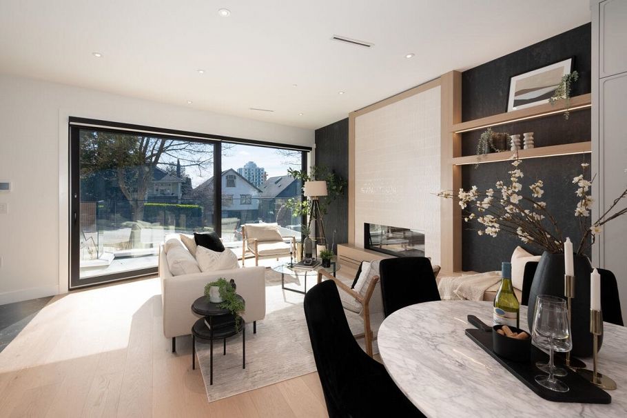 3679 Pandora Street Vancouver, BC - 3