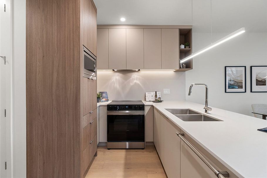 1 4693 Chester Street Vancouver, BC - 9