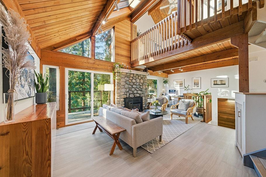 1616 Roxbury Road North Vancouver, BC - 2