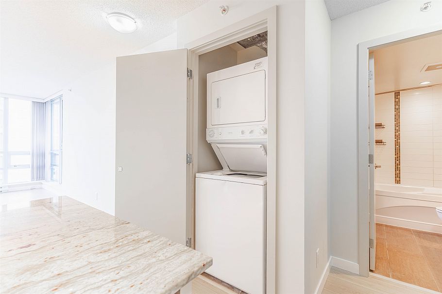 1202 3111 Corvette Way Richmond, BC - 17