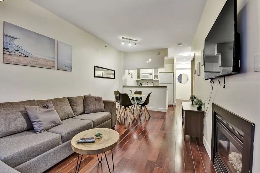 401 1238 Burrard Street Vancouver, BC - 1