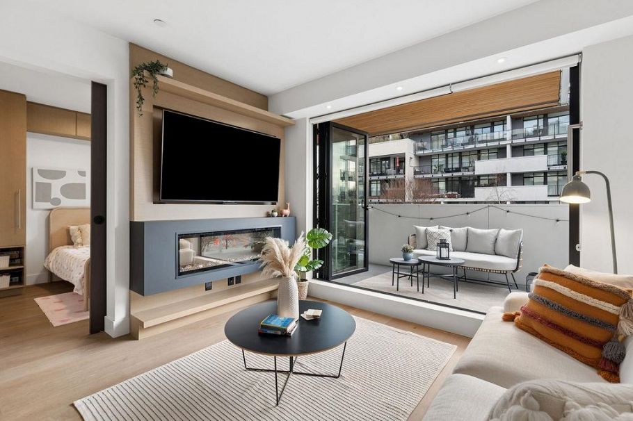 205 5089 Quebec Street Vancouver, BC - 3