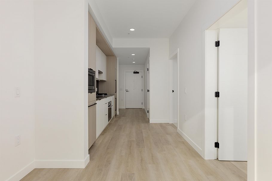 401 2268 E Broadway Street Vancouver, BC - 9