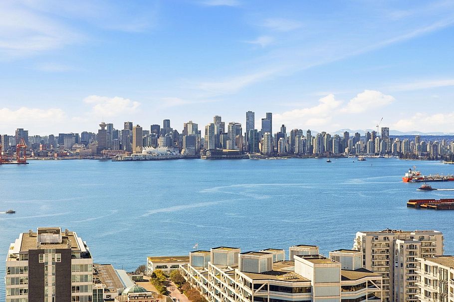 2201 120 W 2nd Street North Vancouver, BC - 1