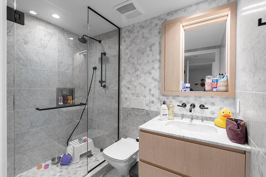 203 1365 Davie Street Vancouver, BC - 17