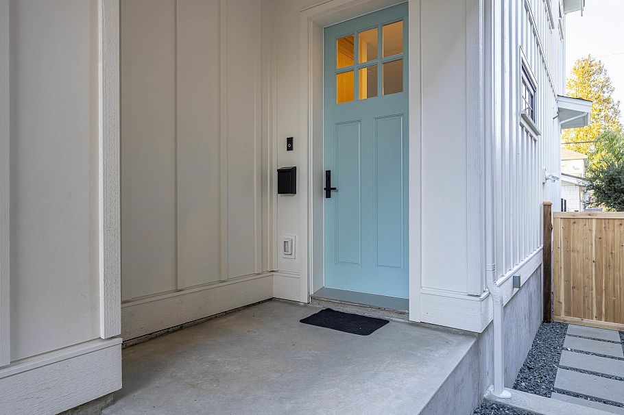 2 3919 W 18th Avenue Vancouver, BC - 2