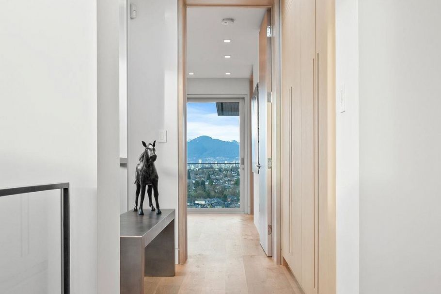 2705 W 30th Avenue Vancouver, BC - 18