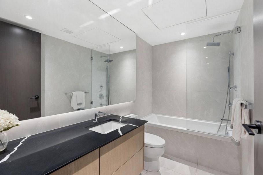 205 5089 Quebec Street Vancouver, BC - 26