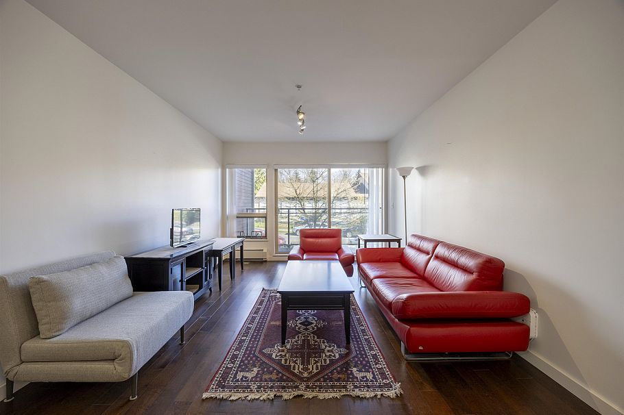 206 1033 St. Georges Avenue North Vancouver, BC - 2