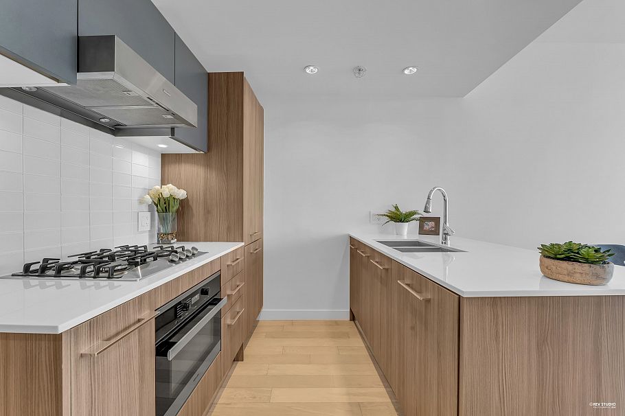 1707 4638 Gladstone Street Vancouver, BC - 3