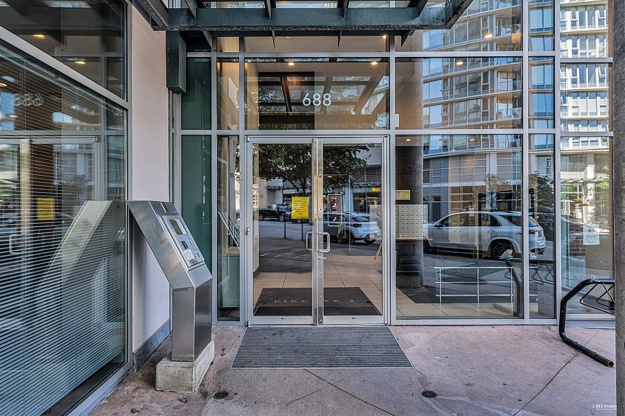 3101 688 Abbott Street Vancouver, BC - 31