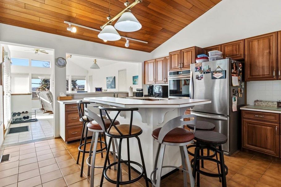 513 E 6th Street North Vancouver, BC - 3