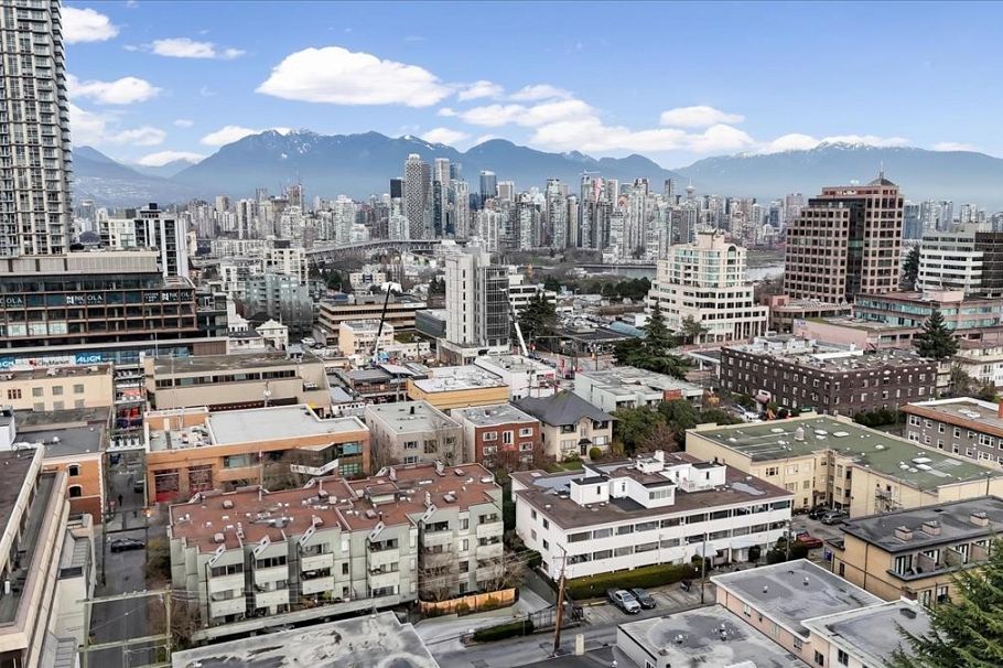 407 1476 W 10th Avenue Vancouver, BC - 25