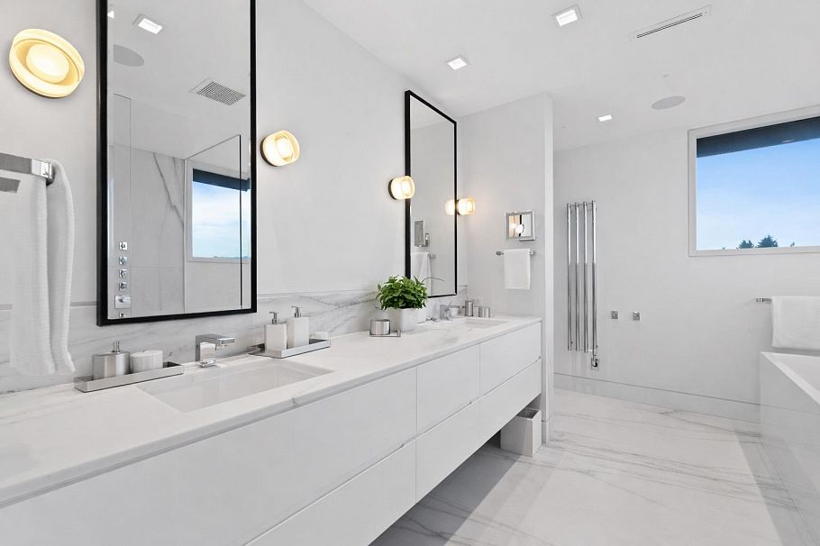 2705 W 30th Avenue Vancouver, BC - 23