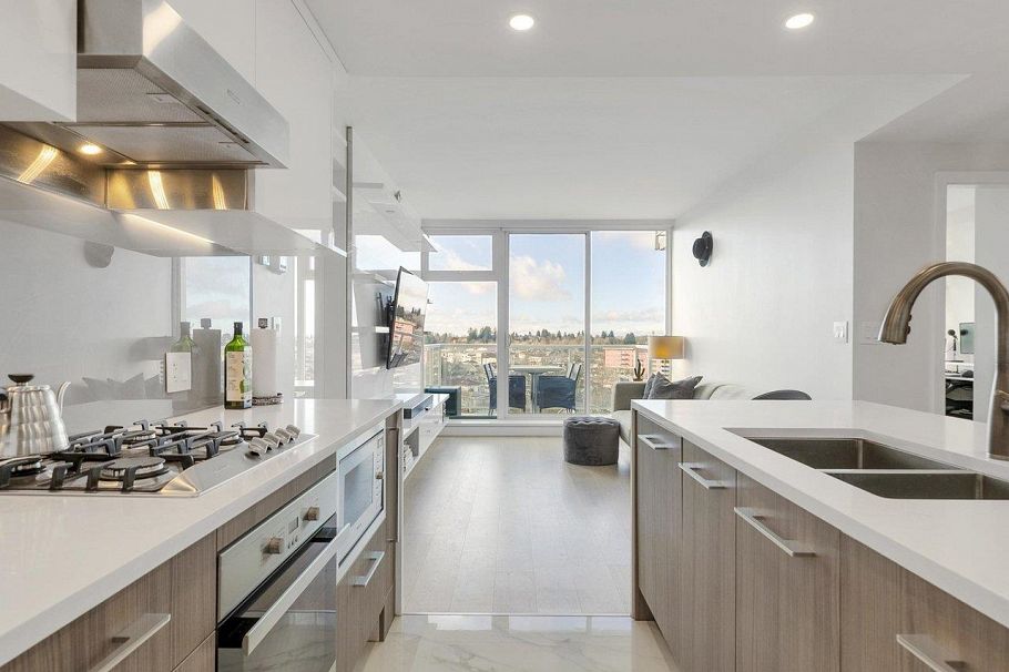 1106 2221 E 30th Avenue Vancouver, BC - 1