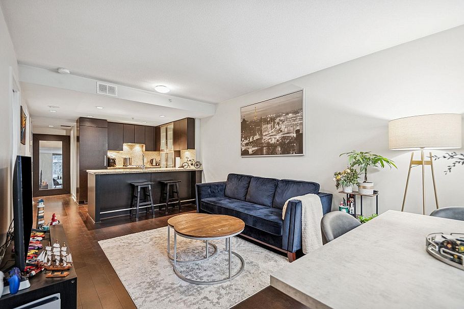 301 1055 Richards Street Vancouver, BC - 5