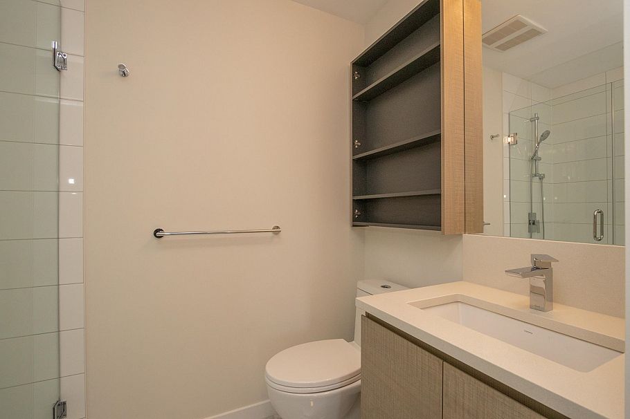 2704 4168 LOUGHEED HIGHWAY, Burnaby BC V5C 6A7 Burnaby, BC - 17