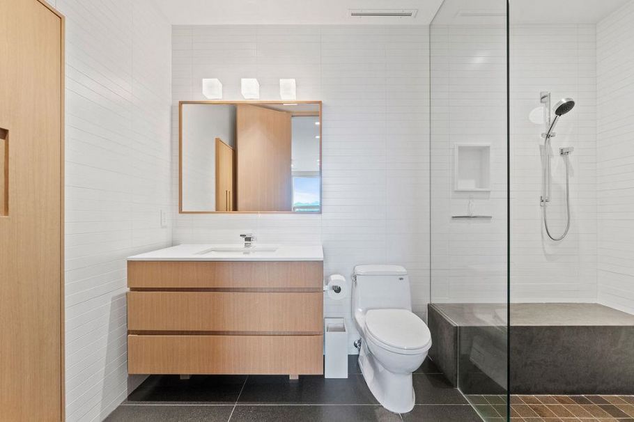 2705 W 30th Avenue Vancouver, BC - 33