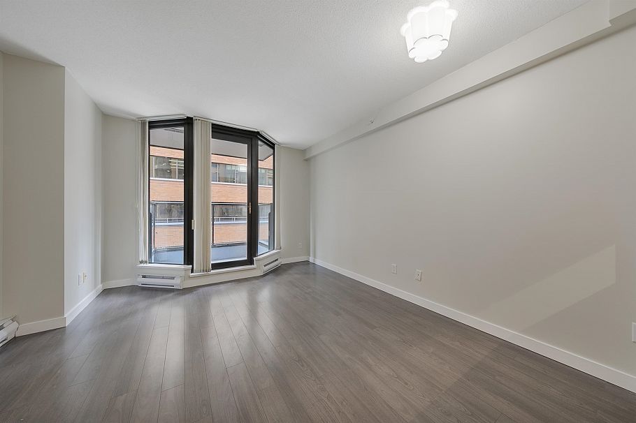 309 1189 Howe Street Vancouver, BC - 3