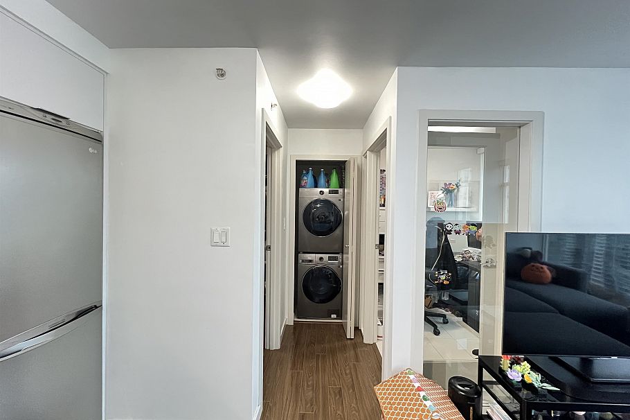 2301 161 W Georgia Street Vancouver, BC - 9