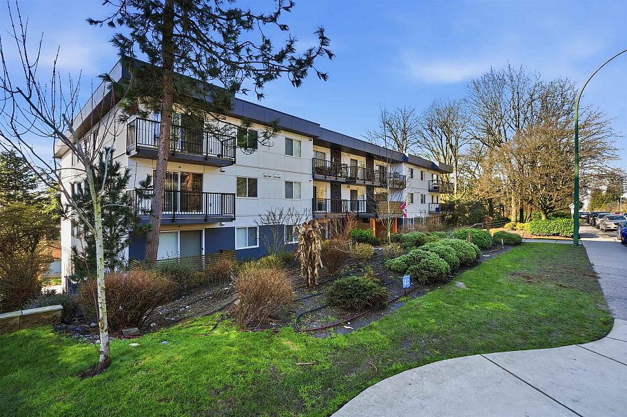 303 357 E 2nd Street North Vancouver, BC - 1
