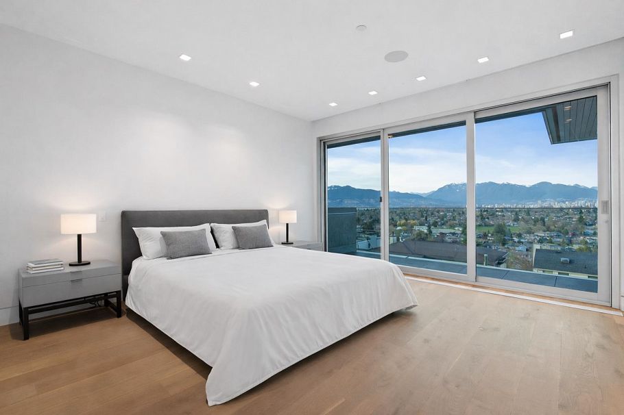 2705 W 30th Avenue Vancouver, BC - 19