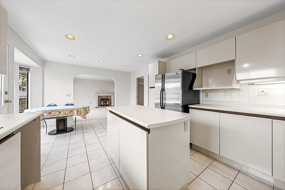 2291 E 40th Avenue Vancouver, BC - 19