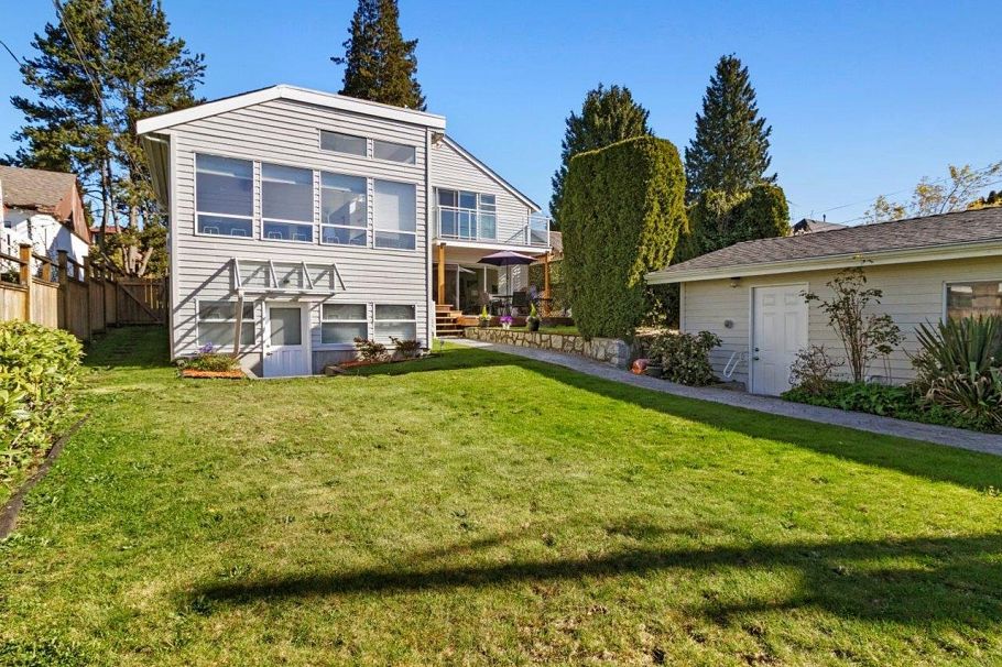 513 E 6th Street North Vancouver, BC - 35