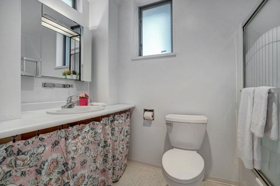 2856 W King Edward Avenue Vancouver, BC - 22